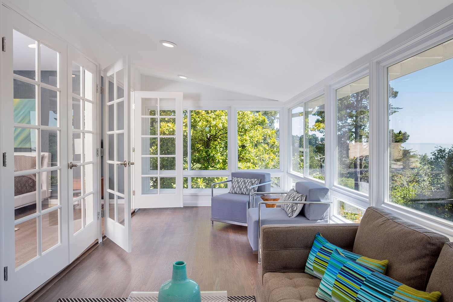 2022 12 9 windows sunroom interior lake house